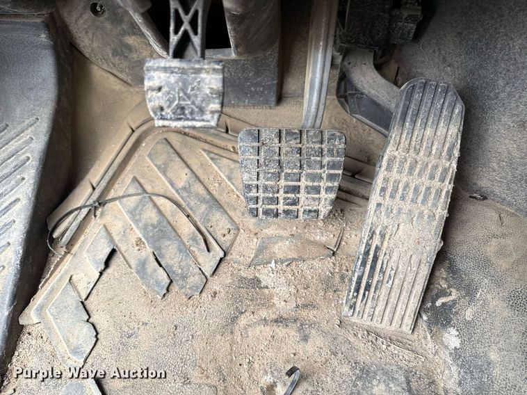 image for item DY8073 2015 Freightliner 108SD dump truck