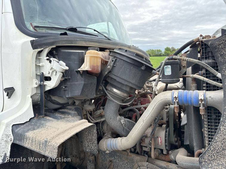 image for item DY8073 2015 Freightliner 108SD dump truck