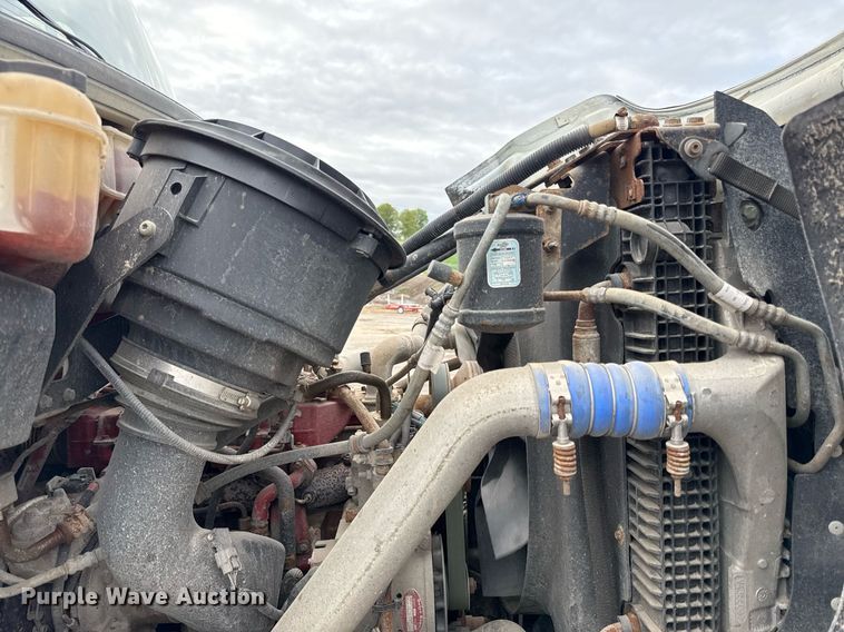 image for item DY8073 2015 Freightliner 108SD dump truck