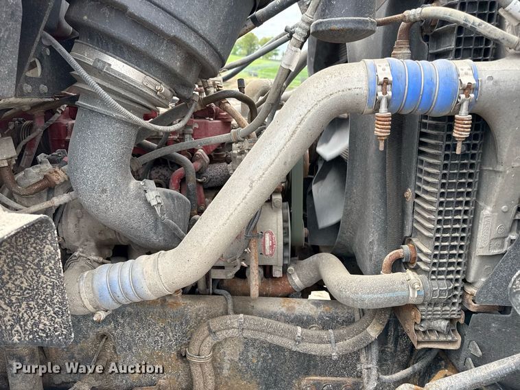 image for item DY8073 2015 Freightliner 108SD dump truck