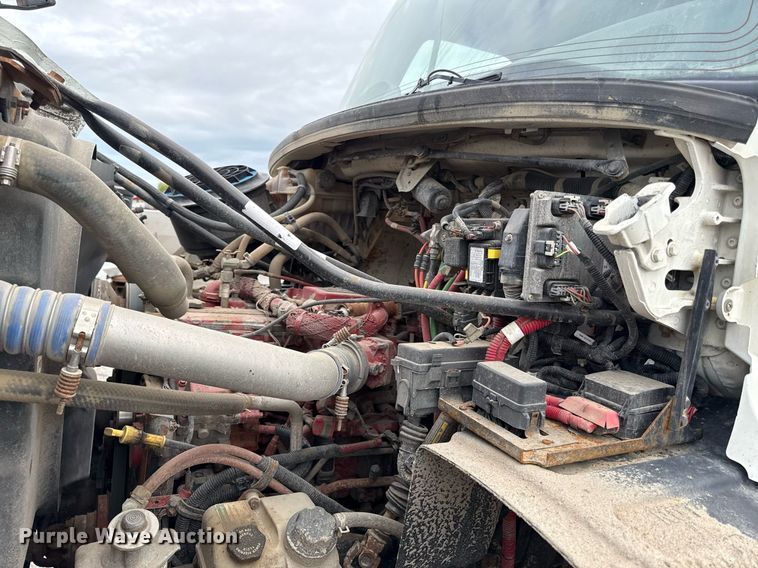 image for item DY8073 2015 Freightliner 108SD dump truck