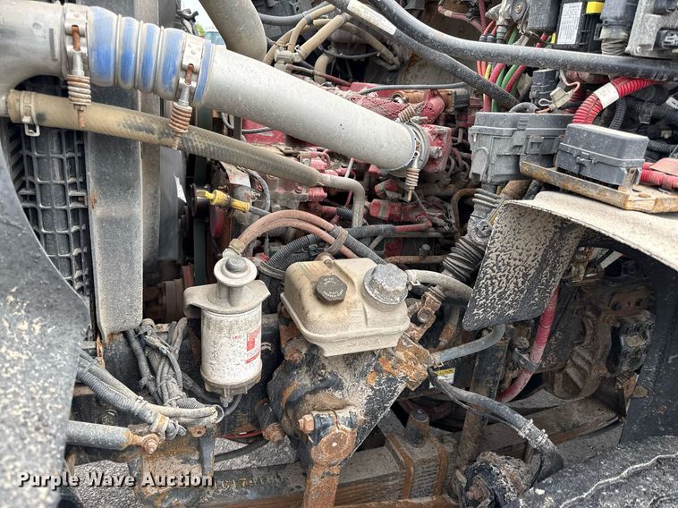 image for item DY8073 2015 Freightliner 108SD dump truck