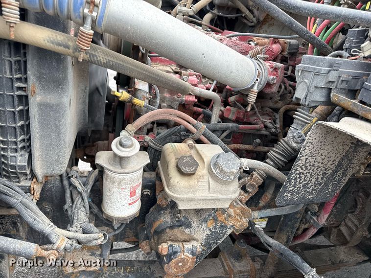 image for item DY8073 2015 Freightliner 108SD dump truck