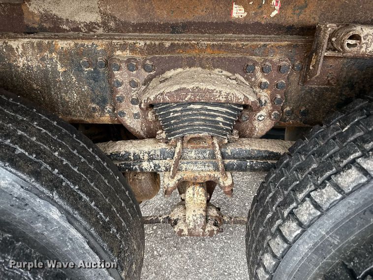 image for item DY8073 2015 Freightliner 108SD dump truck