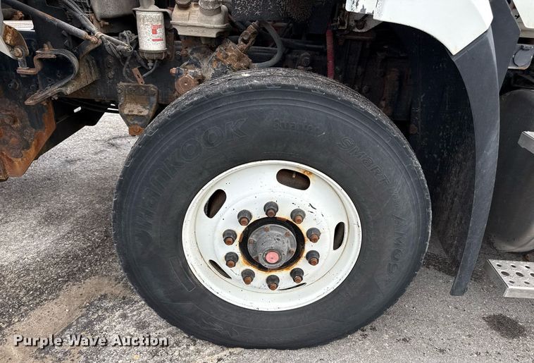 image for item DY8073 2015 Freightliner 108SD dump truck