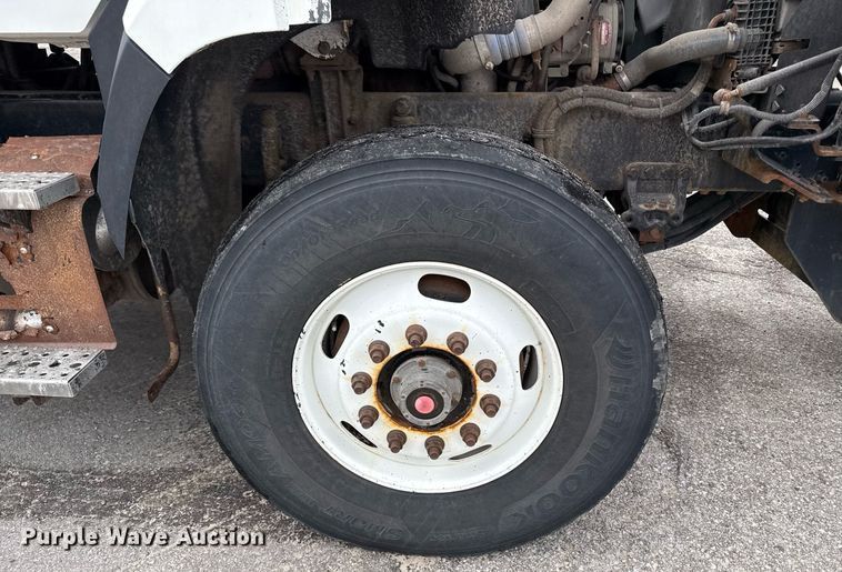 image for item DY8073 2015 Freightliner 108SD dump truck