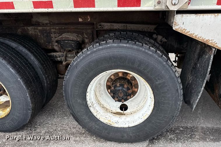 image for item DY8073 2015 Freightliner 108SD dump truck