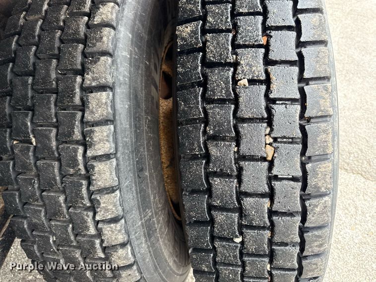 image for item DY8073 2015 Freightliner 108SD dump truck