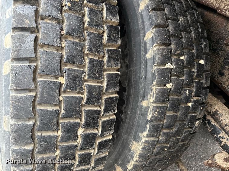 image for item DY8073 2015 Freightliner 108SD dump truck