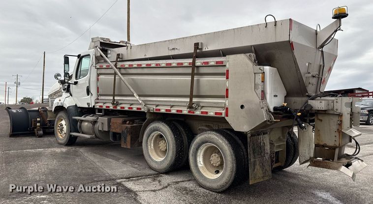 image for item DY8074 2015 Freightliner 108SD dump truck