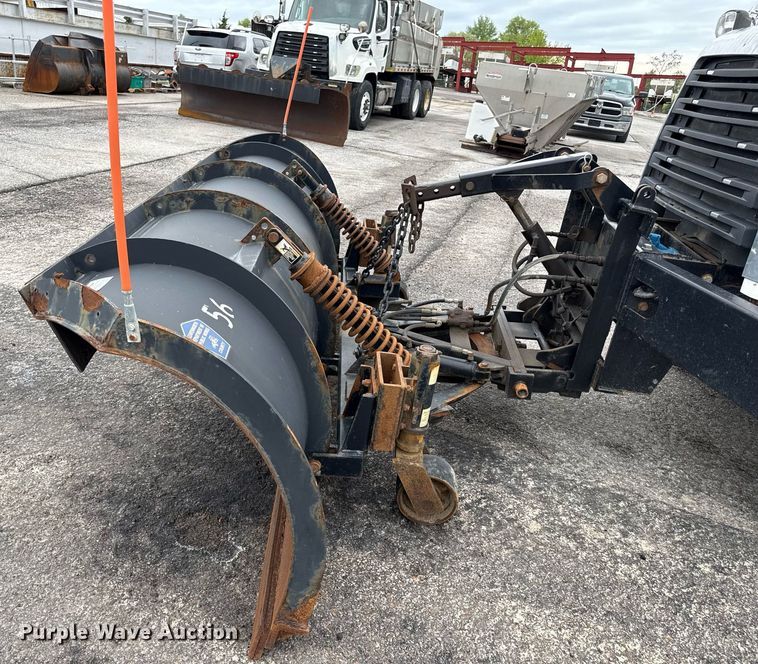 image for item DY8074 2015 Freightliner 108SD dump truck