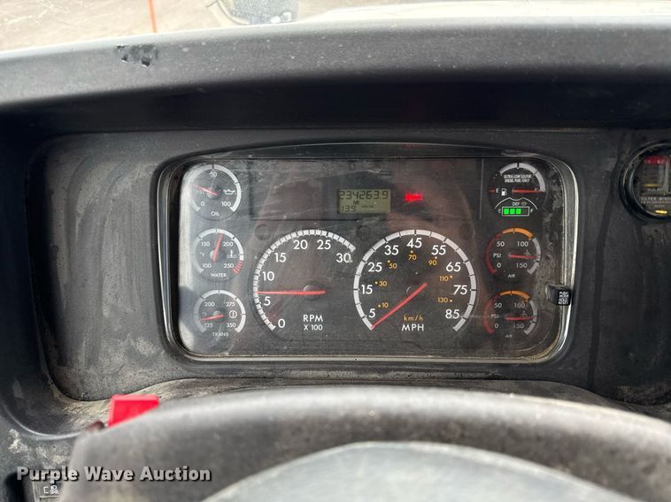 image for item DY8074 2015 Freightliner 108SD dump truck