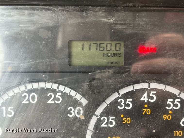 image for item DY8074 2015 Freightliner 108SD dump truck