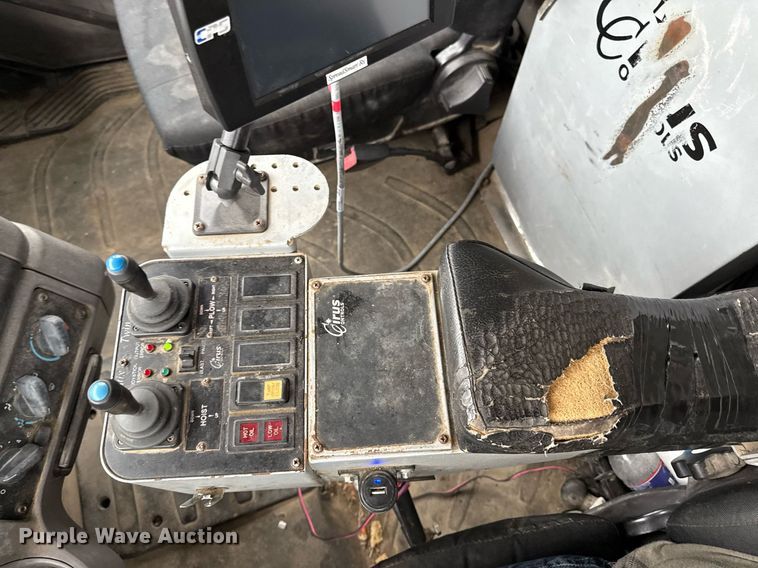 image for item DY8074 2015 Freightliner 108SD dump truck