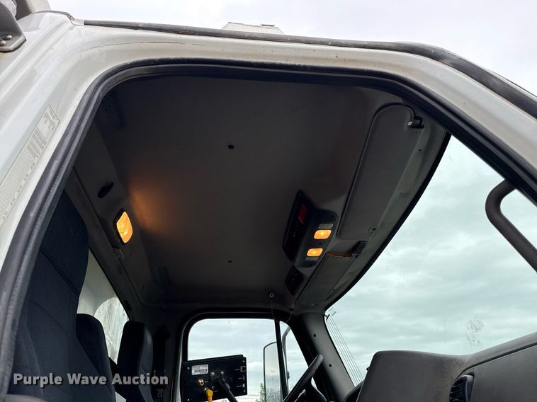 image for item DY8074 2015 Freightliner 108SD dump truck