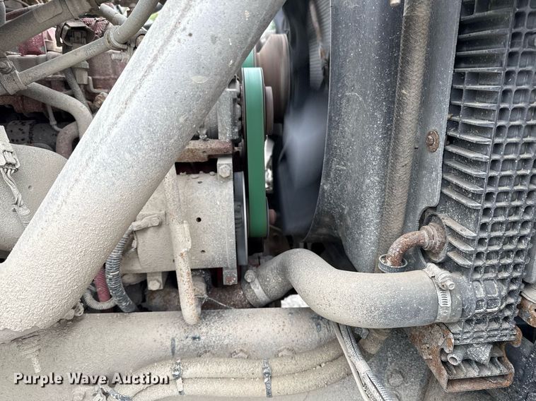 image for item DY8074 2015 Freightliner 108SD dump truck