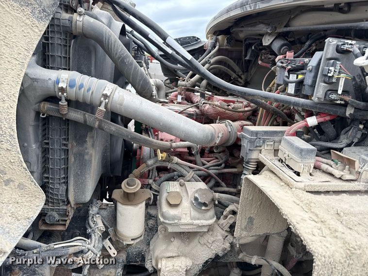 image for item DY8074 2015 Freightliner 108SD dump truck