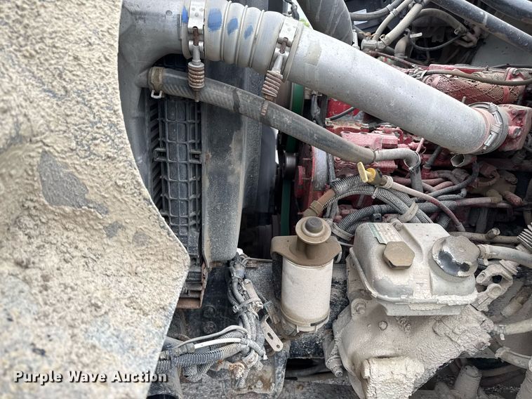 image for item DY8074 2015 Freightliner 108SD dump truck