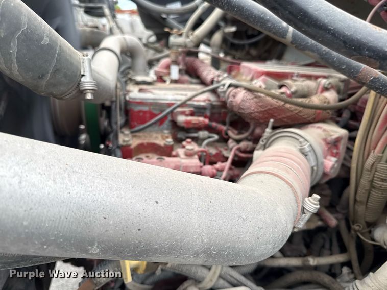 image for item DY8074 2015 Freightliner 108SD dump truck