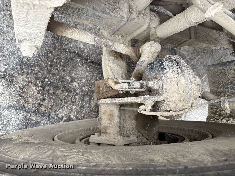 image for item DY8074 2015 Freightliner 108SD dump truck