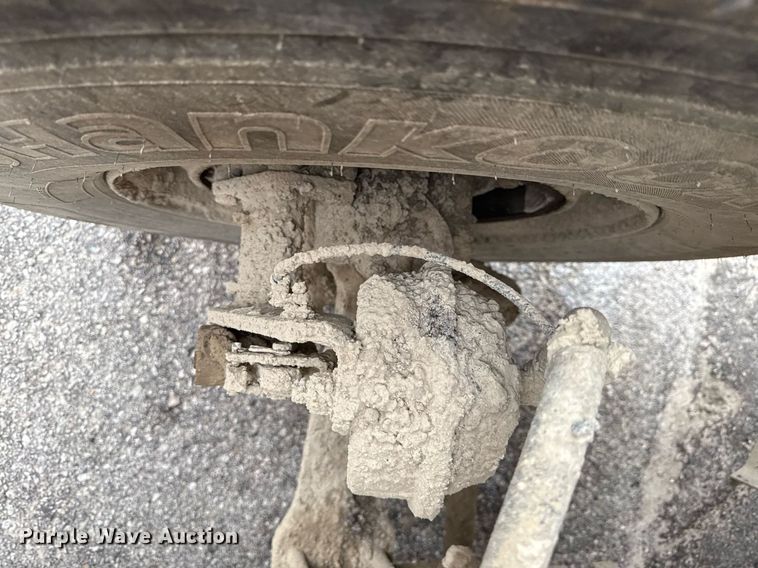 image for item DY8074 2015 Freightliner 108SD dump truck