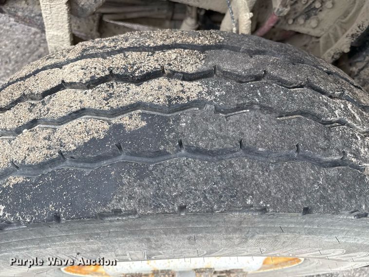 image for item DY8074 2015 Freightliner 108SD dump truck