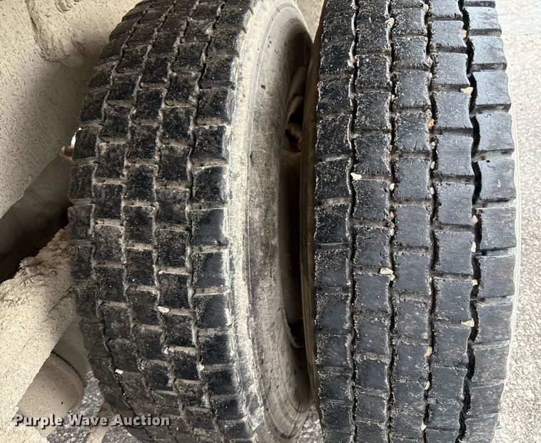 image for item DY8074 2015 Freightliner 108SD dump truck