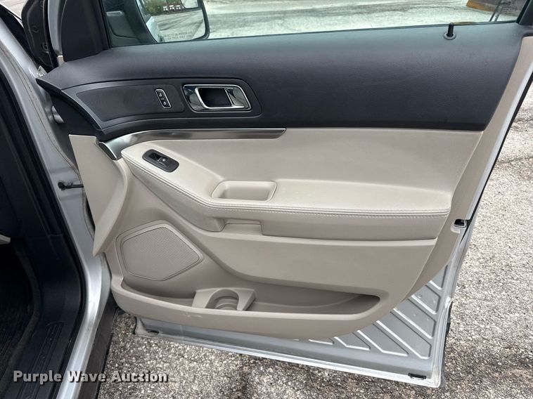 image for item DY8075 2014 Ford Explorer SUV