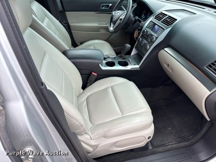 image for item DY8075 2014 Ford Explorer SUV