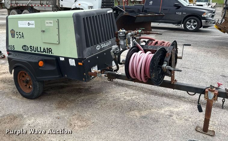 image for item DY8078 Sullair 185 air compressor