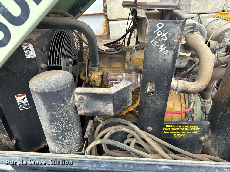 image for item DY8078 Sullair 185 air compressor