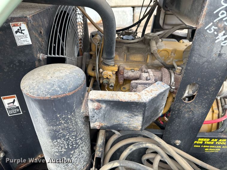 image for item DY8078 Sullair 185 air compressor