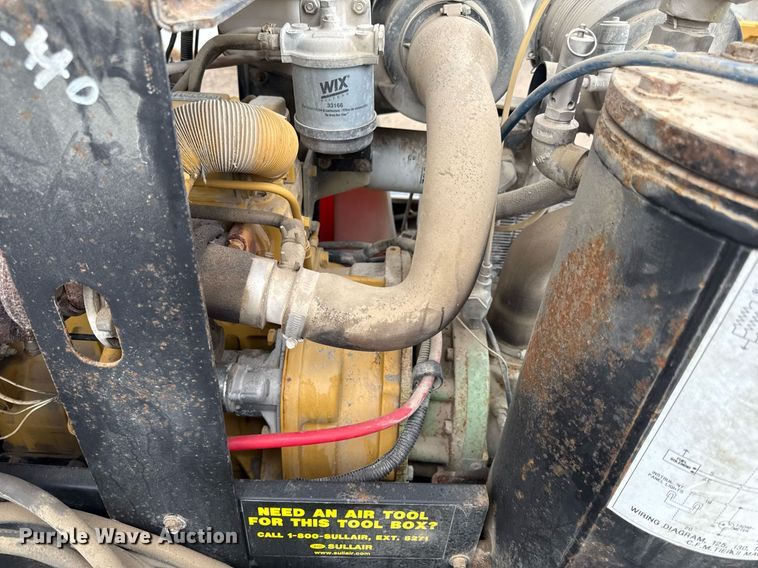 image for item DY8078 Sullair 185 air compressor