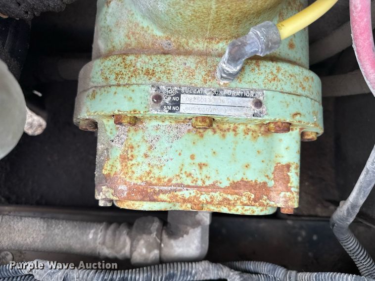 image for item DY8078 Sullair 185 air compressor