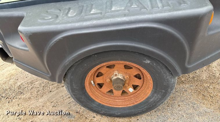 image for item DY8078 Sullair 185 air compressor