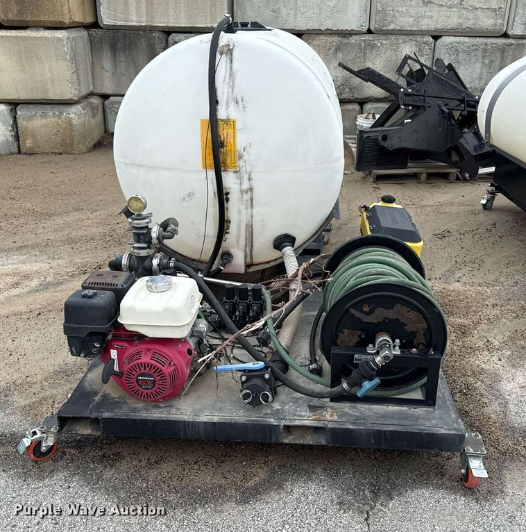 image for item DY8079 Turf sprayer