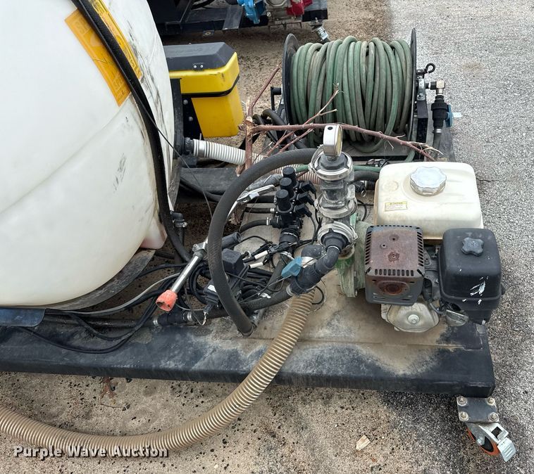 image for item DY8079 Turf sprayer
