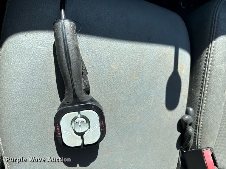 image for item DZ4008 2012 Ford F450 Super Duty dump flatbed truck