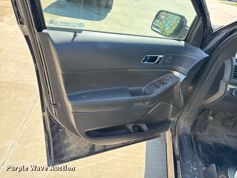 image for item DZ4010 2015 Ford Explorer Police SUV