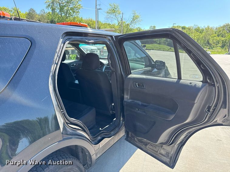 image for item DZ4010 2015 Ford Explorer Police SUV