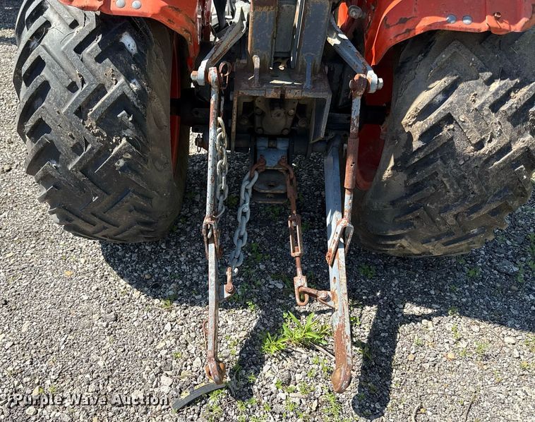 image for item DZ4012 Kubota B7100HST tractor