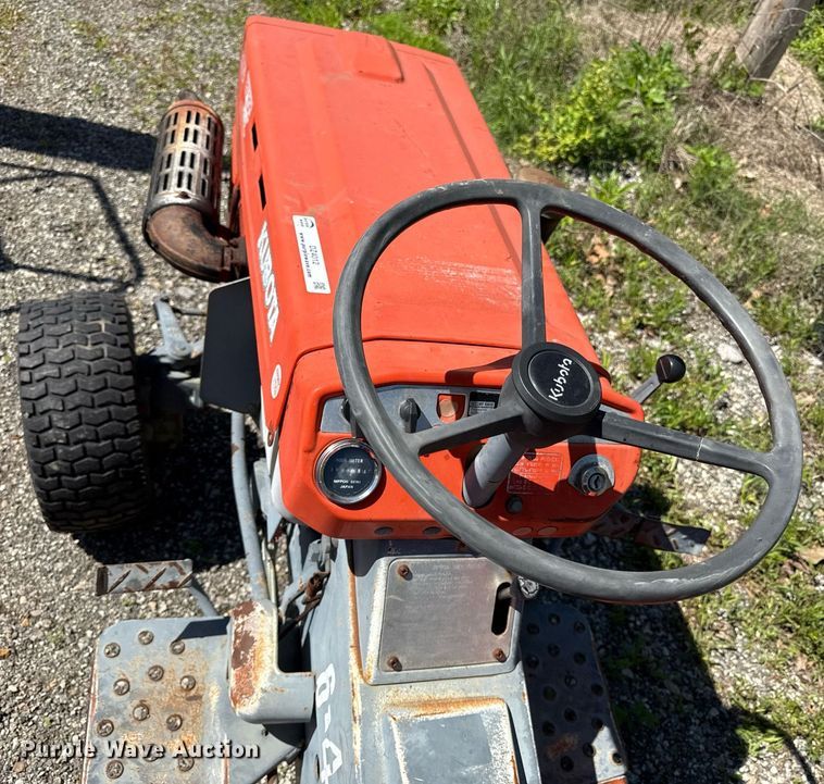 image for item DZ4012 Kubota B7100HST tractor