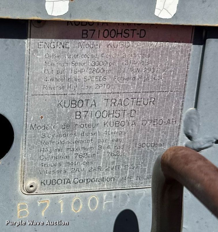 image for item DZ4012 Kubota B7100HST tractor