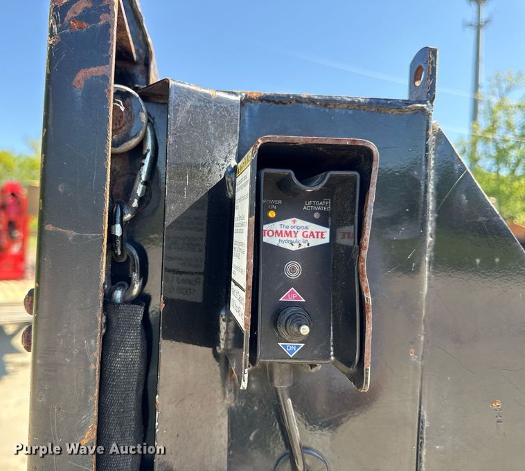 image for item DZ4013 2012 Ford F450 Super Duty Crew Cab dump flatbed truck