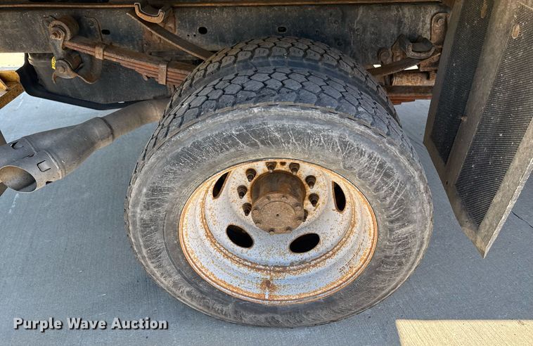 image for item DZ4013 2012 Ford F450 Super Duty Crew Cab dump flatbed truck