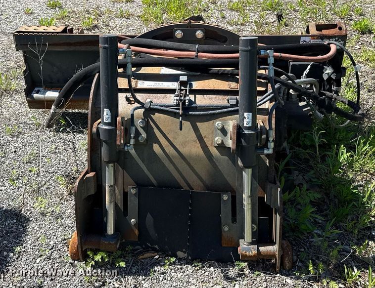 image for item DZ4014 2017 Bobcat 24 PLA skid steer cold planer