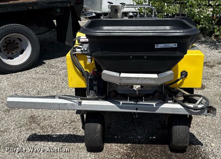 image for item DZ4015 LT Rich Z-Sprayer turf sprayer