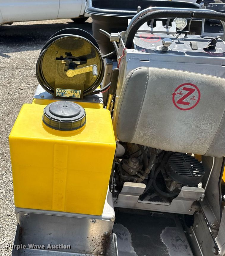 image for item DZ4015 LT Rich Z-Sprayer turf sprayer