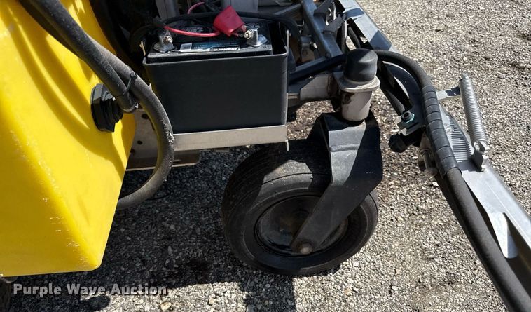 image for item DZ4015 LT Rich Z-Sprayer turf sprayer