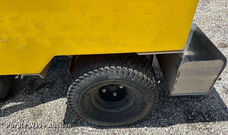 image for item DZ4015 LT Rich Z-Sprayer turf sprayer